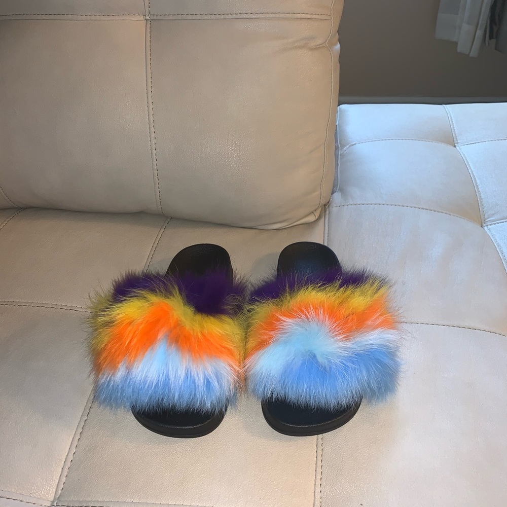 Fox fur slides